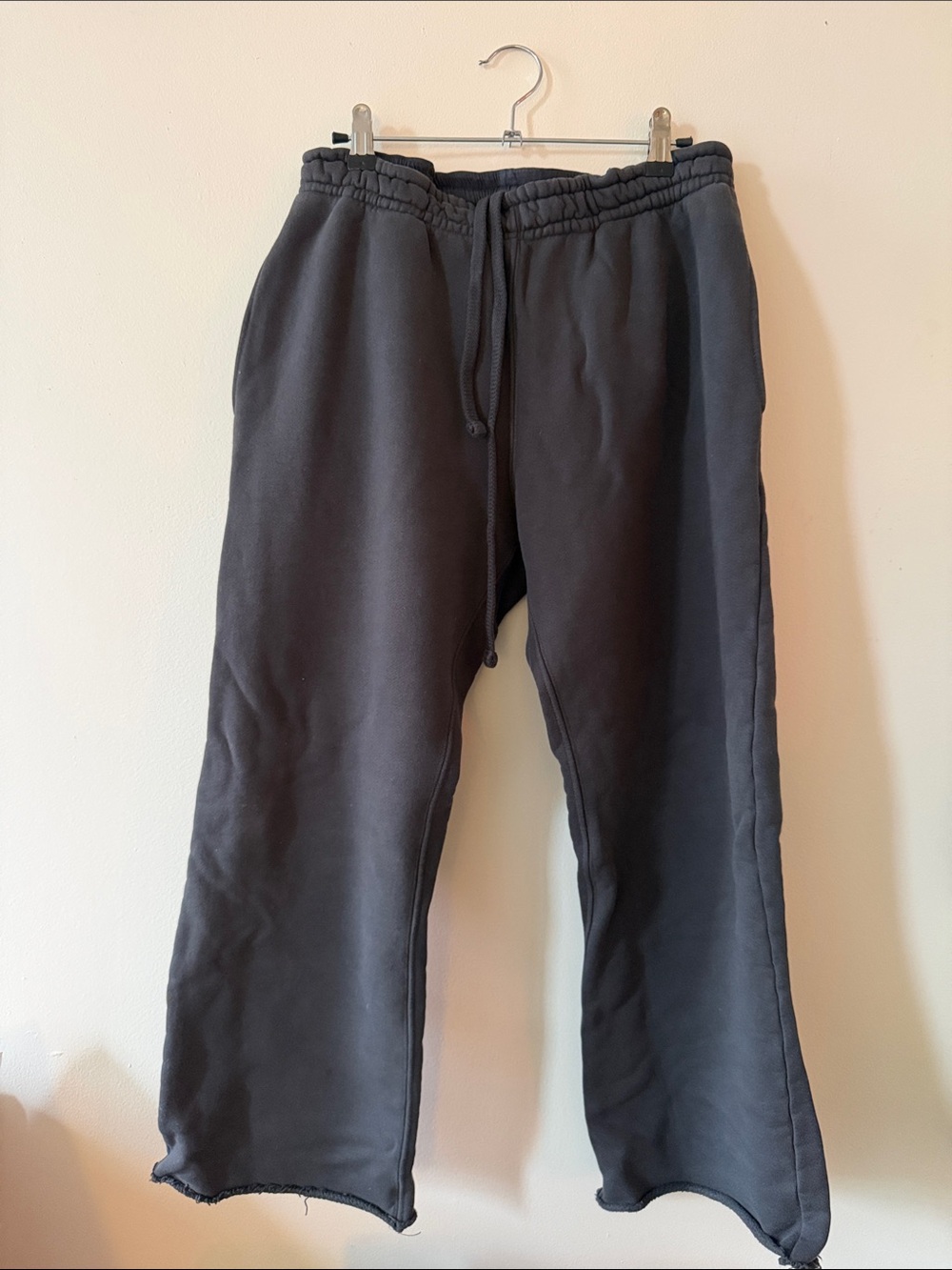 Akimbo Men's Black Drawstring Sweatpants